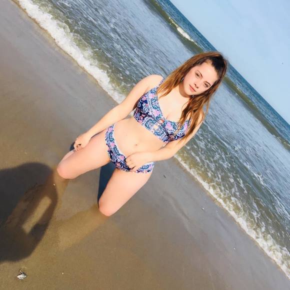 Meet your Posher, Alexandria - Picture 1 of 1